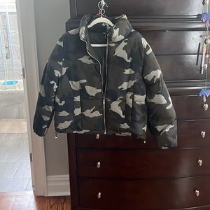 Size 8, H&M Divided Camo Puffer Jacket